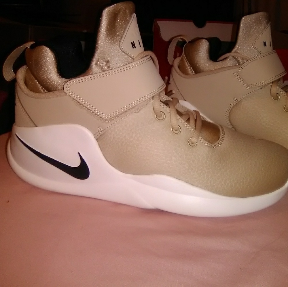 📣Nike Kwazi